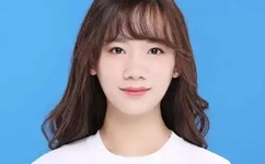 上课胸突然流奶被同学吃